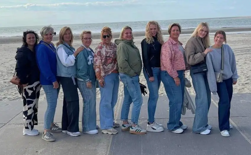 Het team van Kapsalon Ageeth.